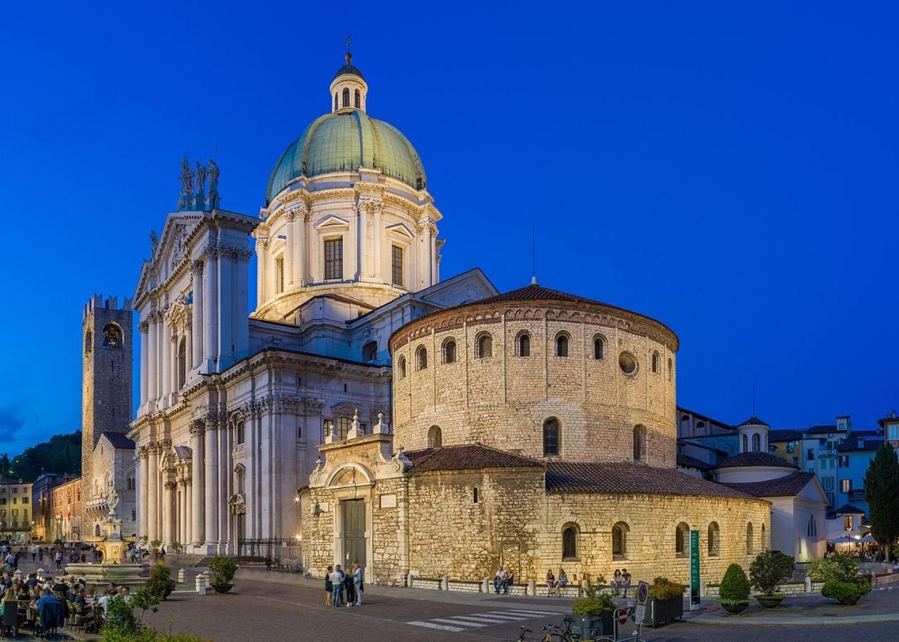 Blue Lodge Brescia Exterior foto